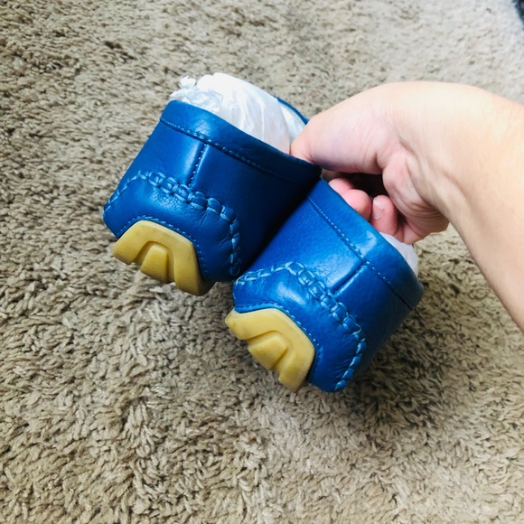 Gucci Loafers - Picture 2 of 5